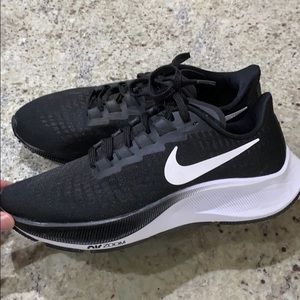 NIKE ZOOM PEGASUS 37